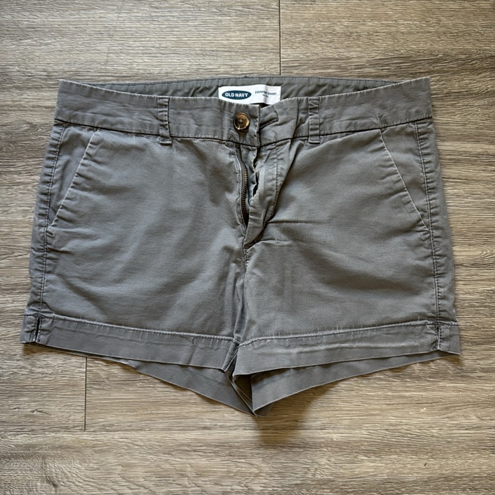Old Navy Gray Women's Shorts